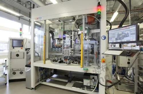 燃爆！IFM带你直击工程机械'最强大脑'与强脉冲脱毛器械的生产加工现场